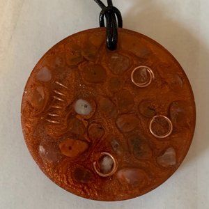 Red agate pendant